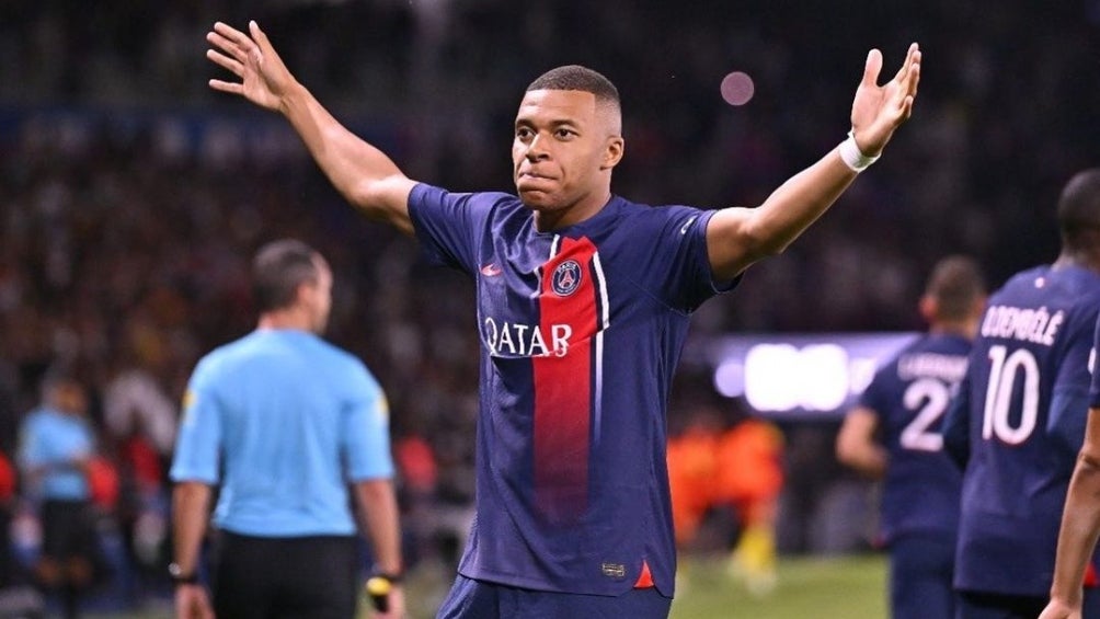 Mbappé jugando con el PSG 