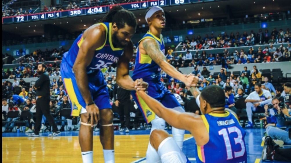 Capitanes durante un partido