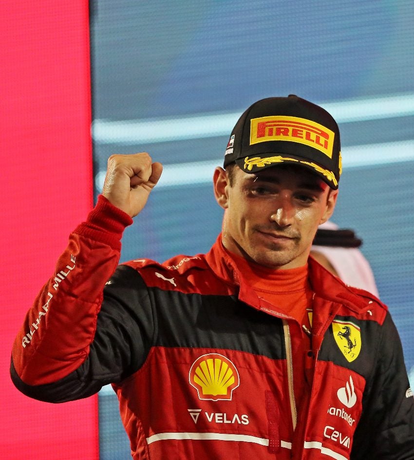 Charles Leclerc en un podio de la F1