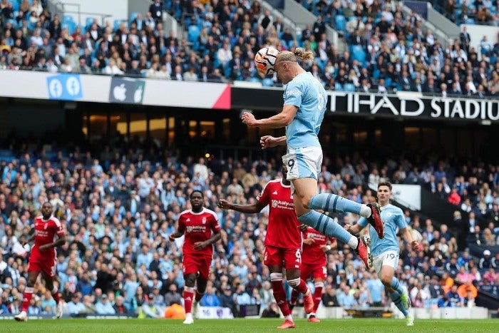 Erling Haaland con la playera del Manchester City 