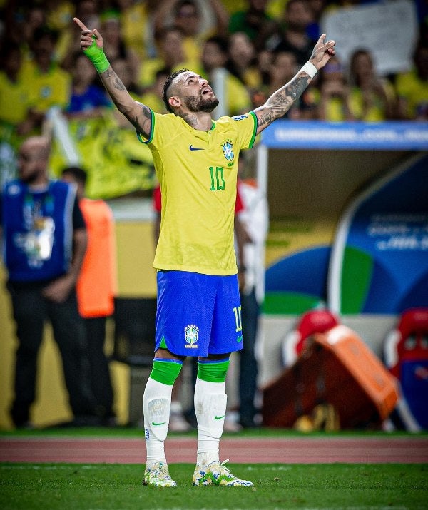 Neymar celebrando su gol 