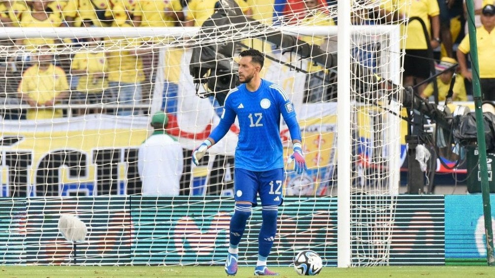 Camilo Vargas jugando con la Selección de Colombia 