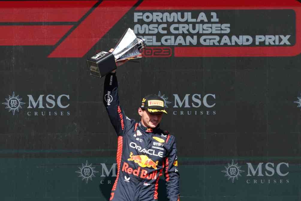 Max Verstappen en el podio durante el Gran Premio de Bélgica 2023