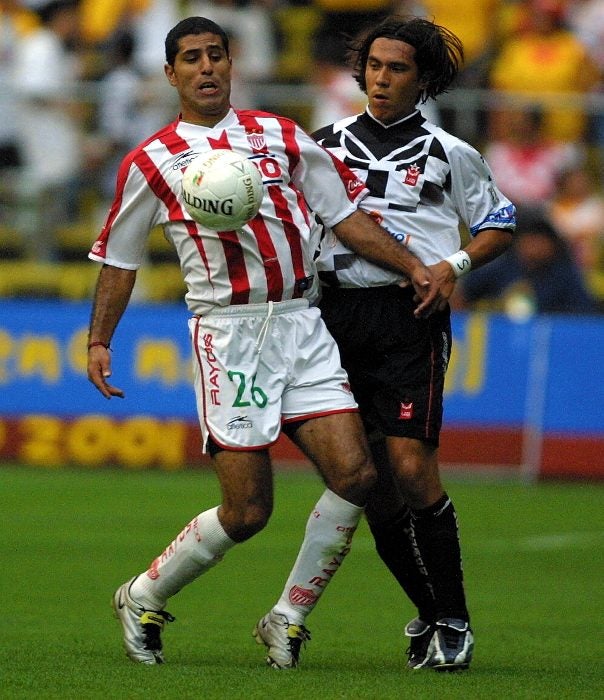 Ángel 'Rambo' Sosa en un partido de Necaxa