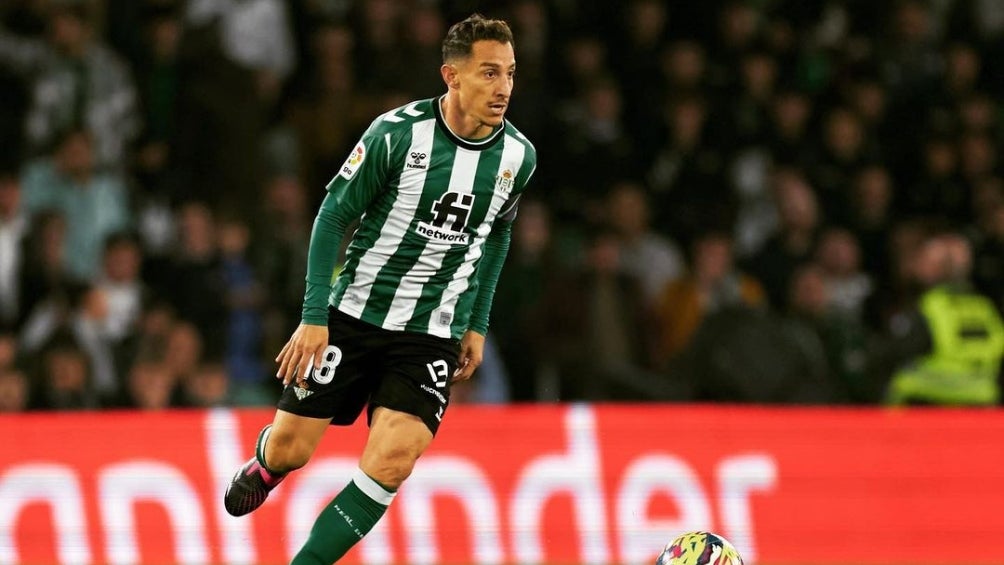 Guardado igualó la marca de Denilson con el Real Betis 