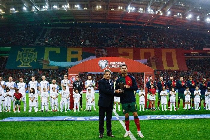 CR7 fue homenajeado antes del partido 