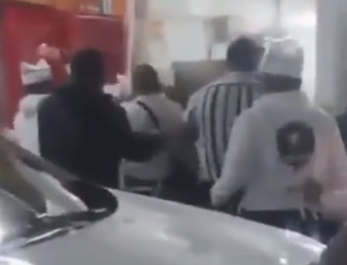 Meseros de El Borrego Viudo agredieron a sus clientes 