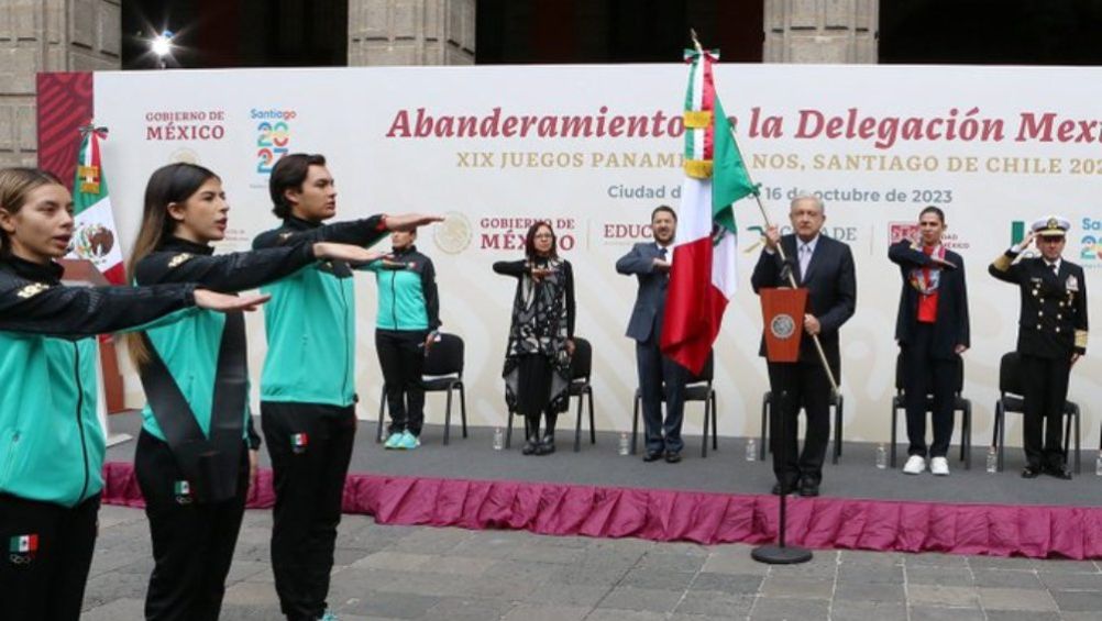 AMLO 'promete' premios y recompensas a atletas que participen en Juegos Panamericanos