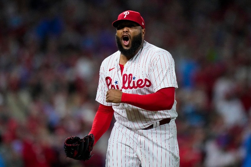 Phillies venció a Atlanta en el juego 1