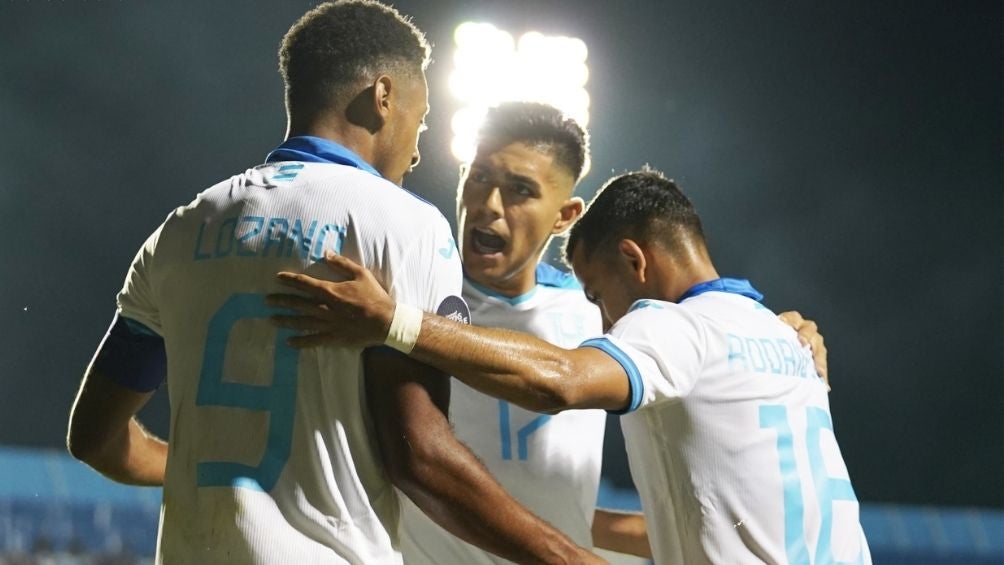 Honduras celebra la victoria ante Cuba