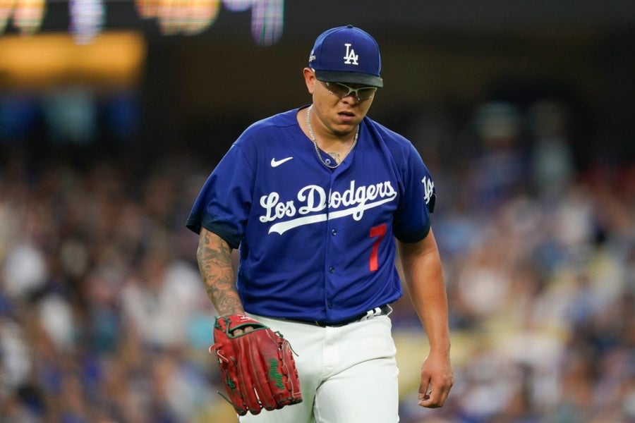 Julio Urías tras lanzar con los Dodgers 