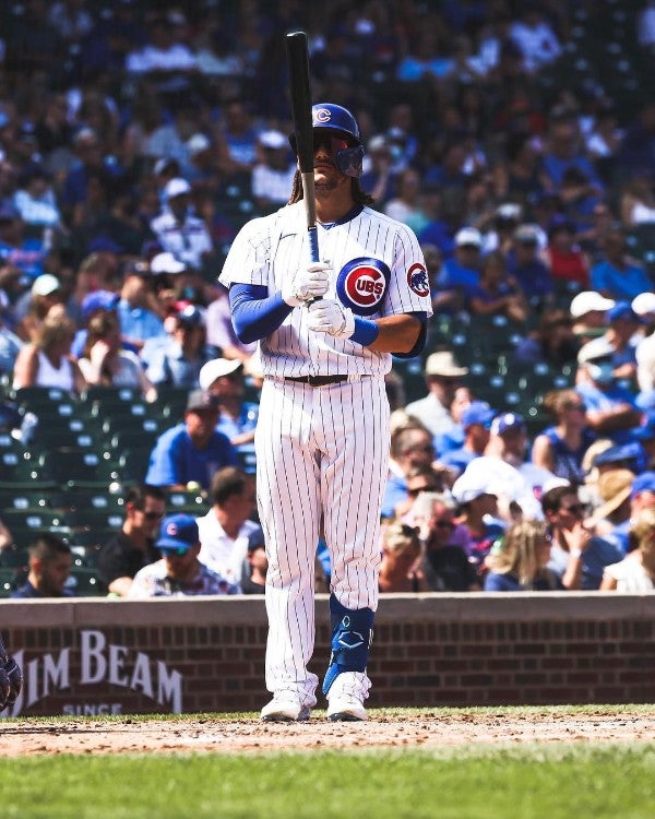 Michael Hermosillo jugando con los Cubs