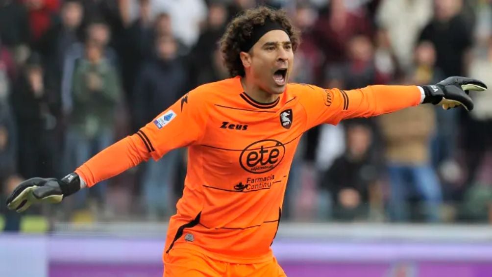 Ochoa supo ganarse la titularidad con el Salernitana