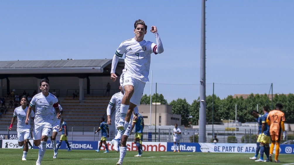 Santiago Muñoz aún no se decide si jugar para el Tricolor 