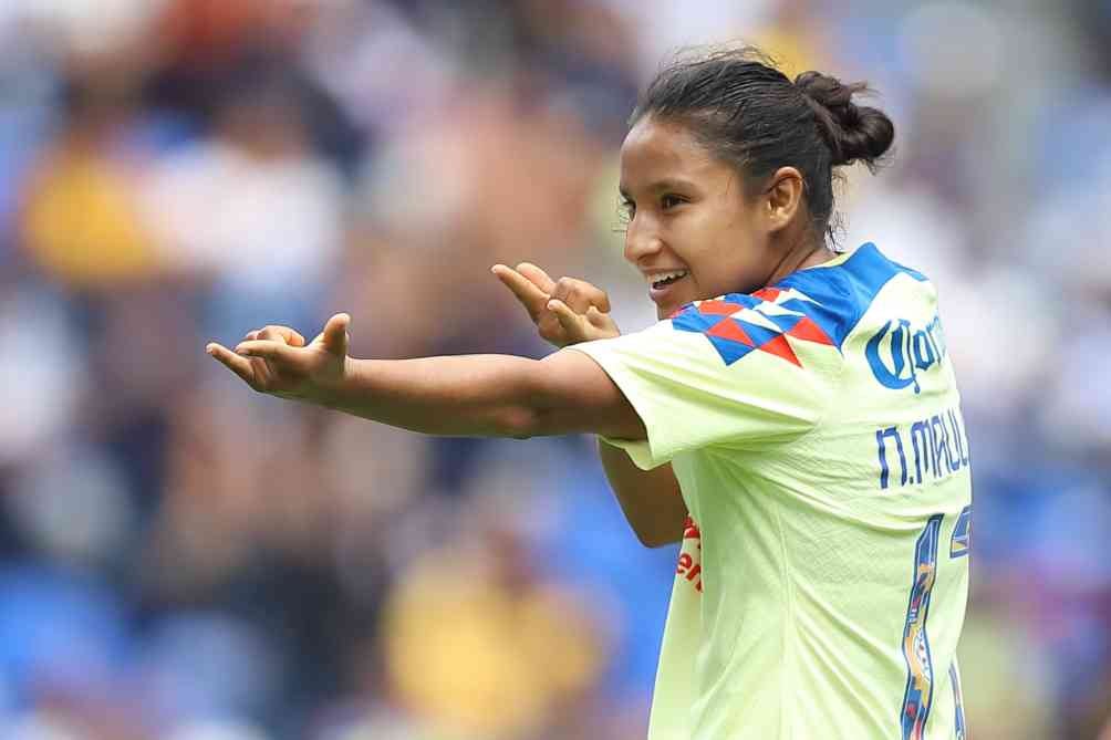 Mauleon en celebración de gol en el juego de América ante Puebla