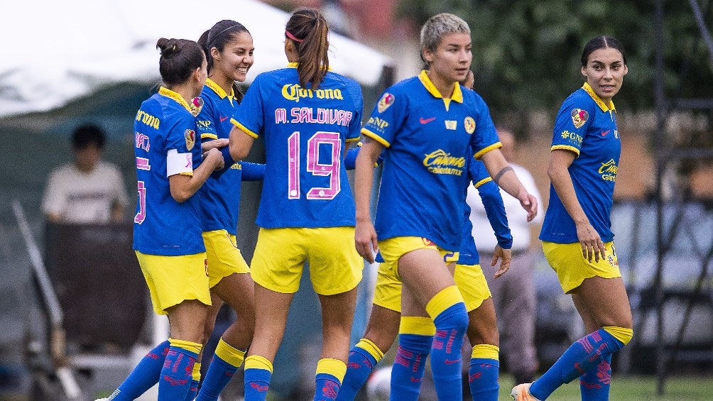 América celebrando la victoria contra Querétaro 