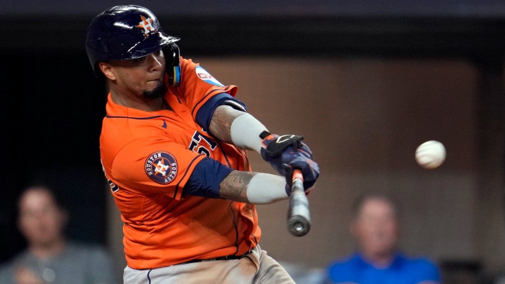 Astros se mantiene con vida