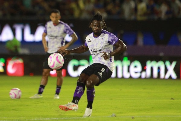 Mazatlán entrenando previo al partido 