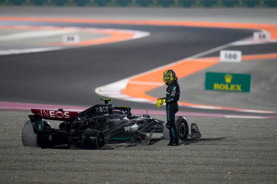 Lewis Hamilton abandonó en el Gran Premio de Qatar