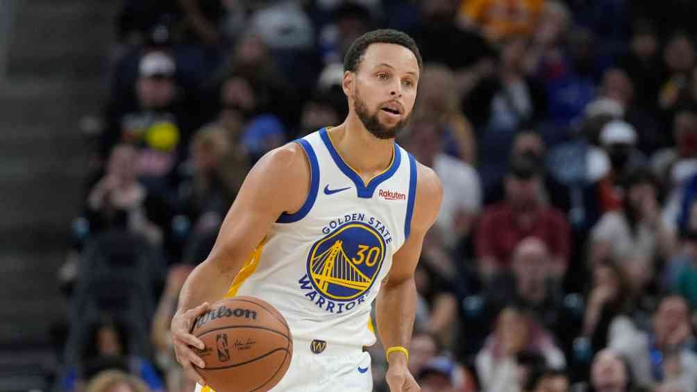 Stephen Curry en el partido de pretemporada contra los San Antonio Spurs