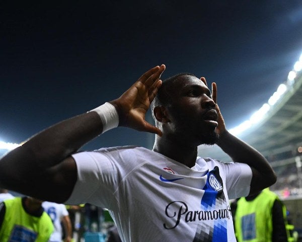 Marcus Thuram celebrando su gol 