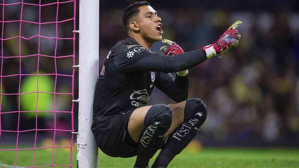 ¡Qué hizo Malagón! El arquero del América cometió un grave error en el primer gol de Santos