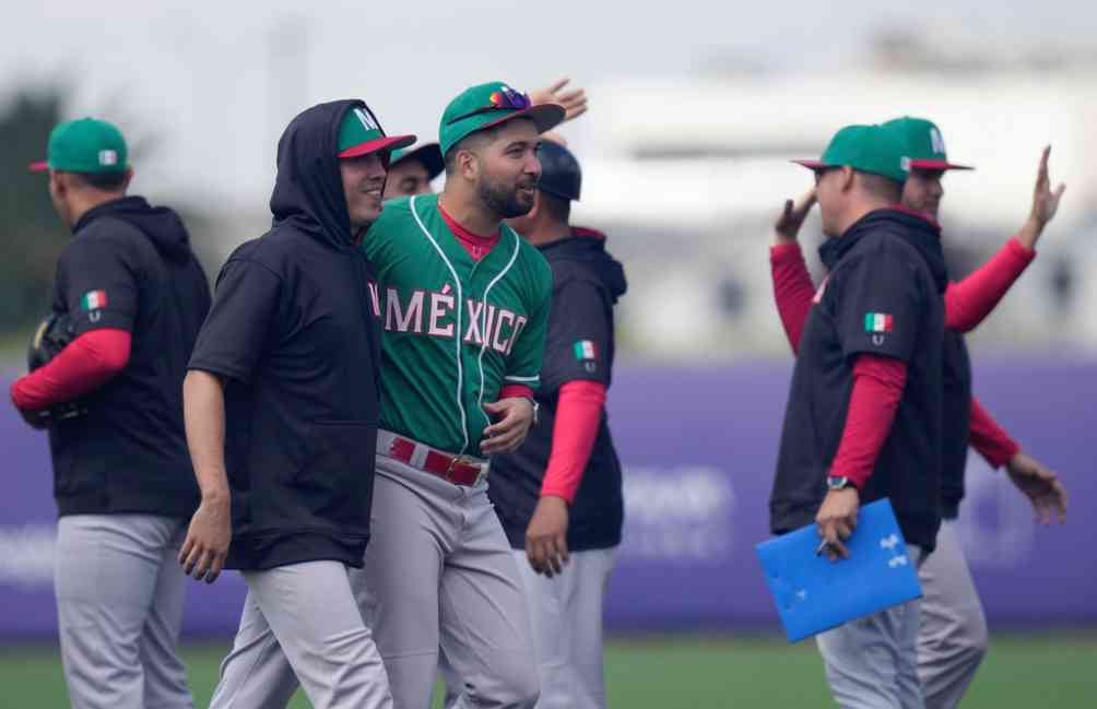 La selección de beisbol celebra durante los Juegos Panamericanos