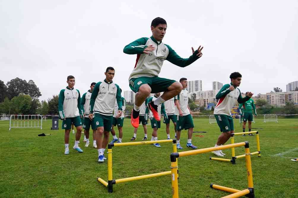 El Tricolor durante un entrenamiento previo al juego ante Chile