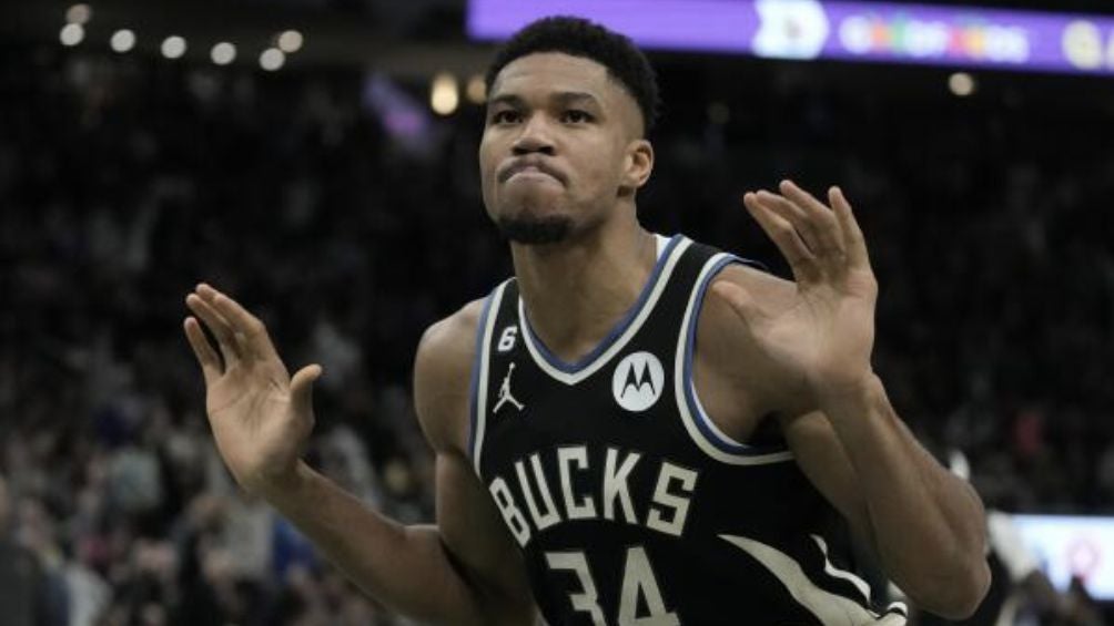 El griego renovó con los Bucks