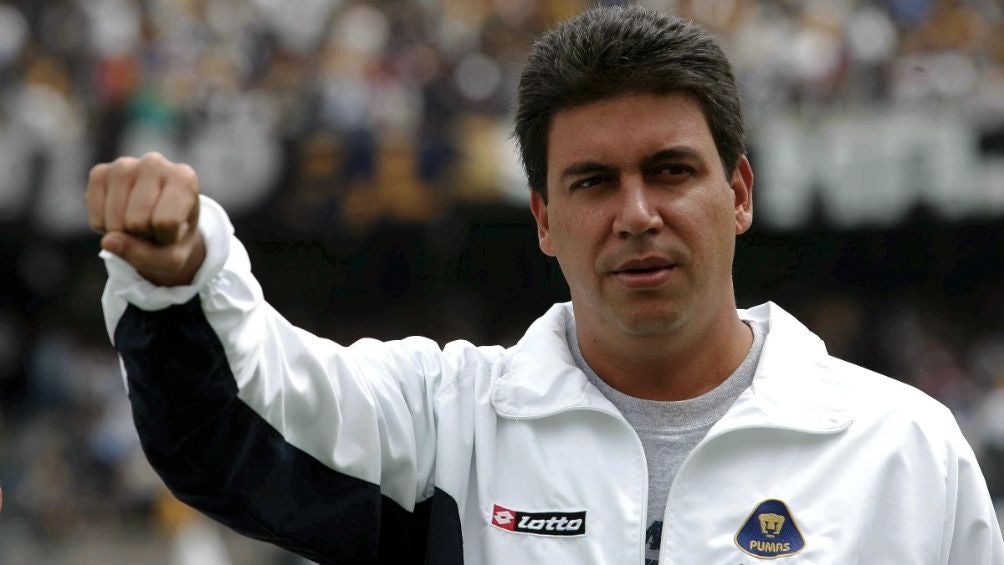 Elías Ayub como presidente de Pumas