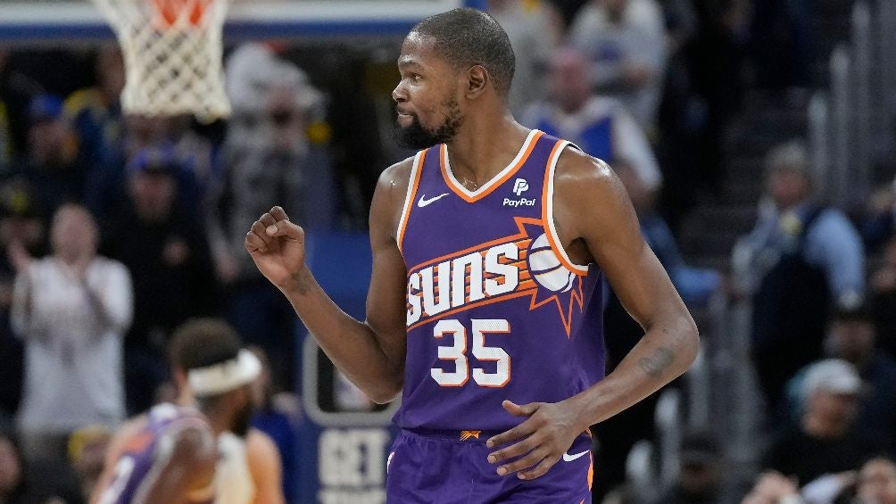 Kevin Durant lideró la victoria