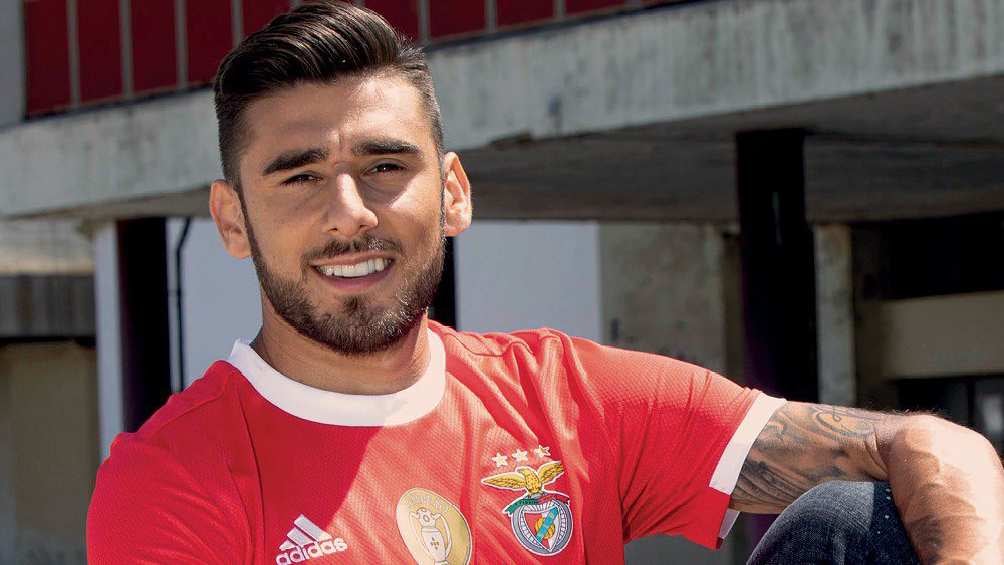 Toto Salvio elegido como uno de los 20 jugadores más importantes del Benfica