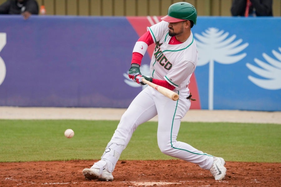 México venció 10-2 a Panamá