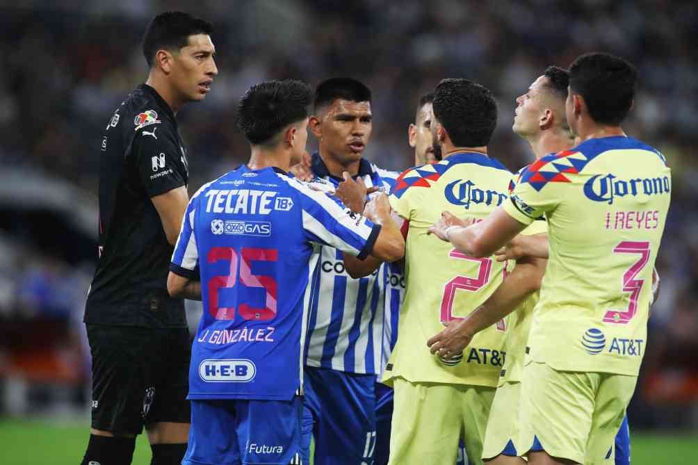 Jugadores de América confrontaron a Gallardo tras lesión de Brian Rodríguez