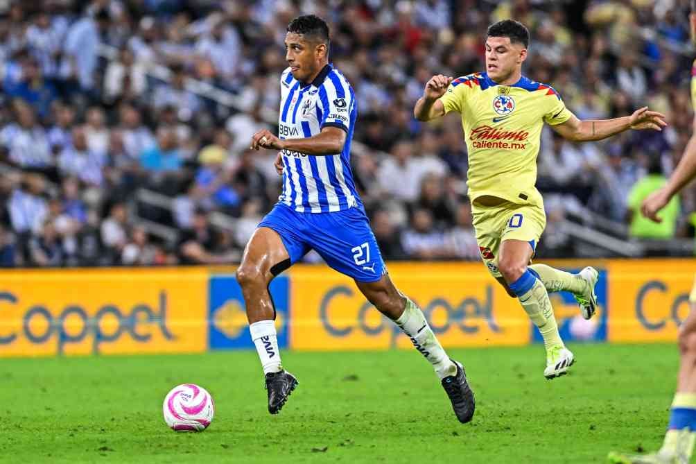 Luis Romo y Richard Sánchez durante el compromiso ante las Águilas