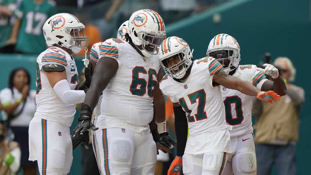 Miami regresa a la senda de la victoria tras aplastar 31-17 a los Patriotas