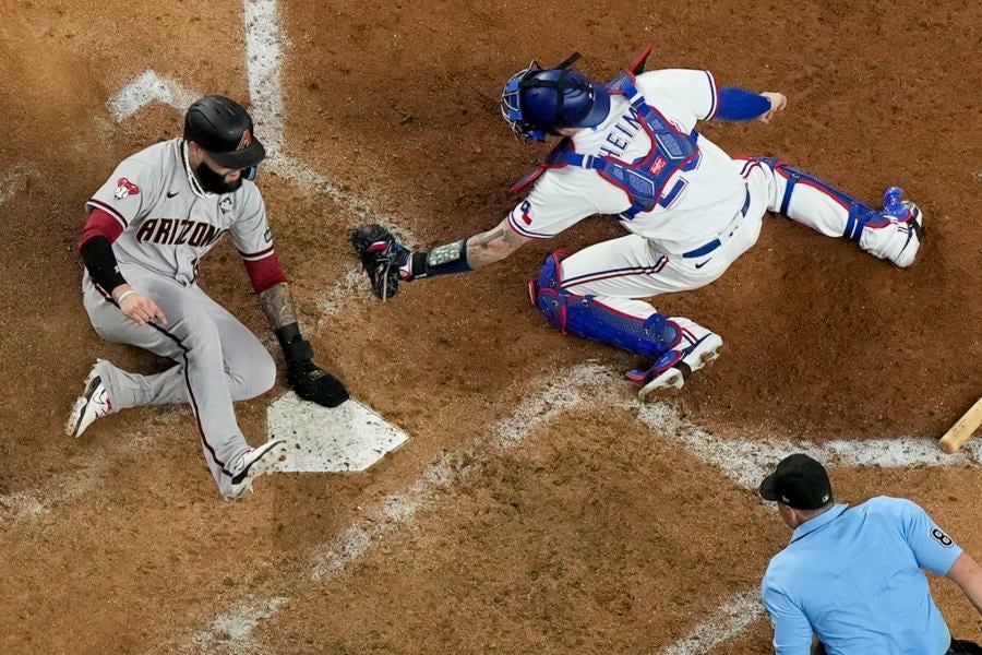 Rangers y D-Backs tienen una victoria por bando