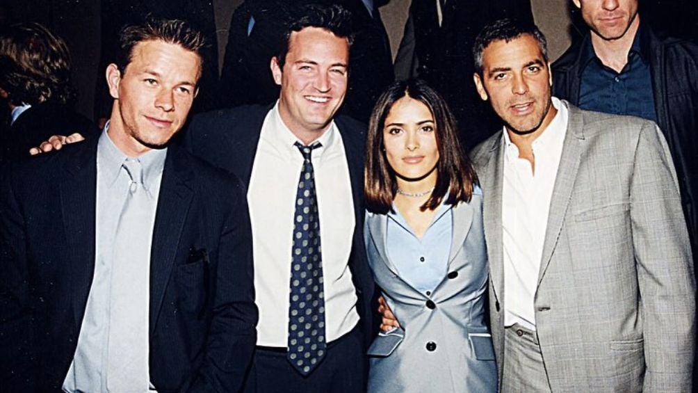 Salma Hayek junto a Matthew Perry y George Clooney