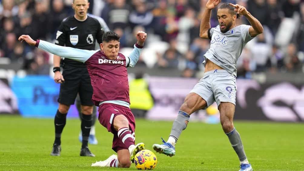 El mexicano no jugará ante el Brentford