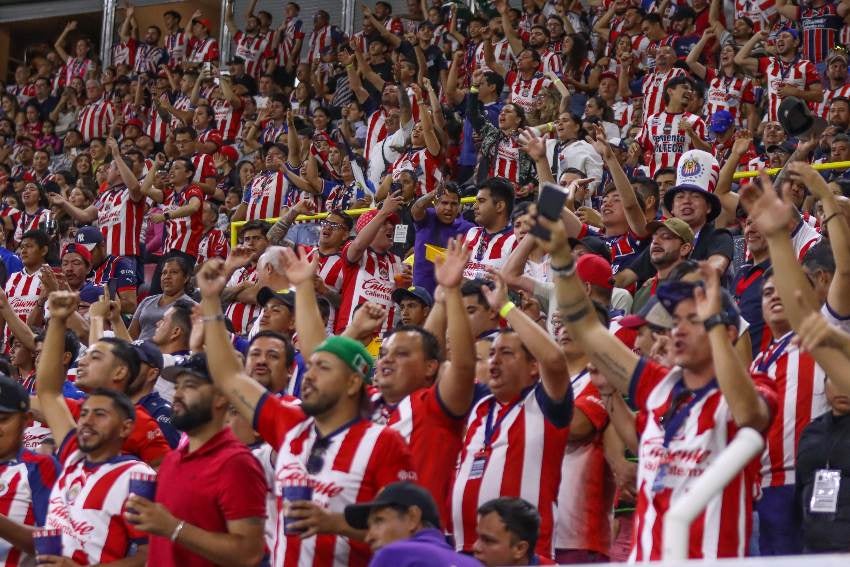 Afición de Chivas en el duelo ante Tigres