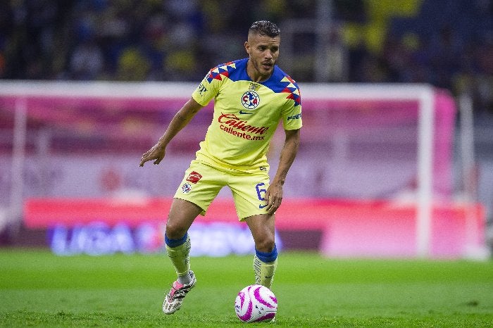 Jonathan Dos Santos fue multado por la Comisión Disciplinaria