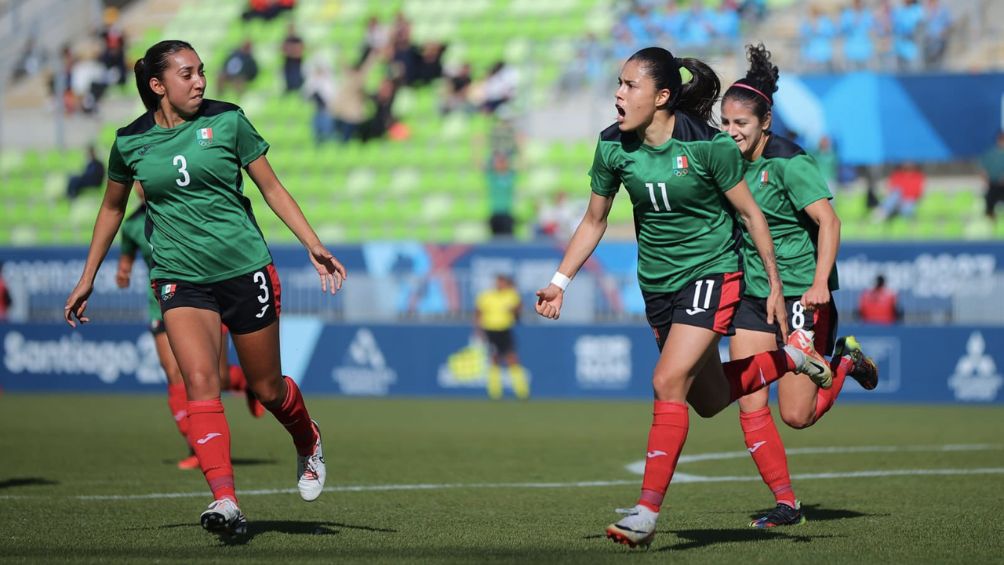 Ovalle celebra la segunda anotación del Tricolor Femenil