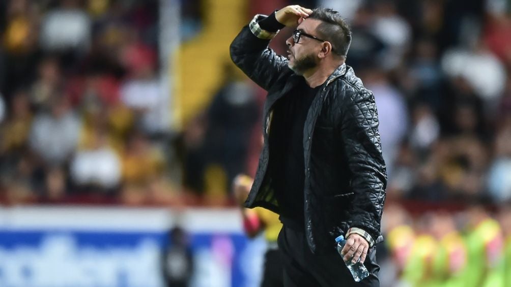 Antonio Mohamed no estará ante La Fiera