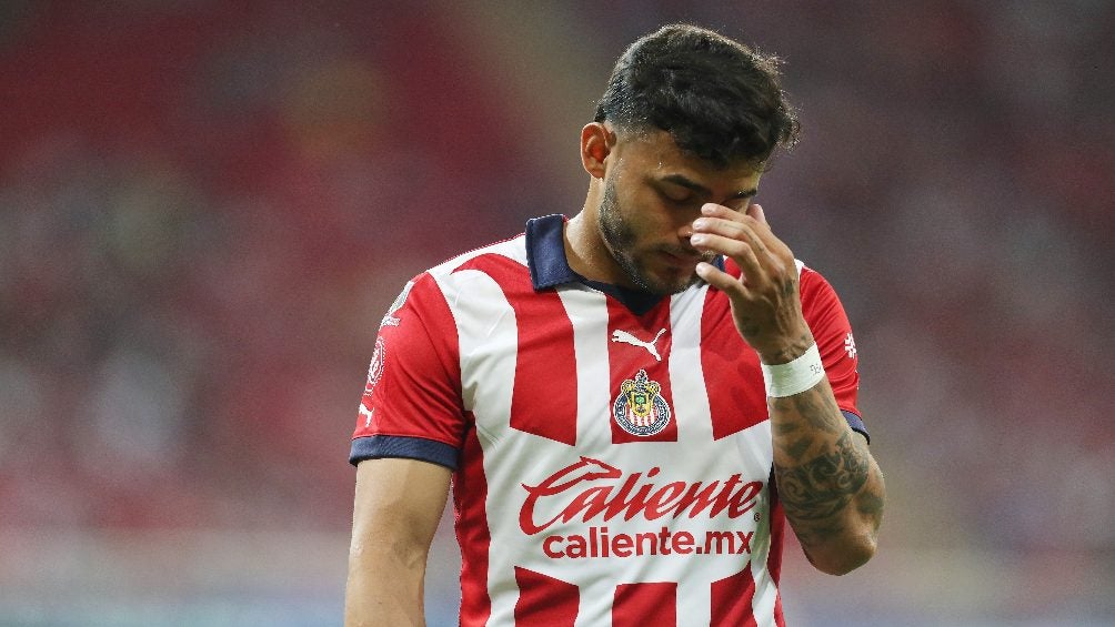 Alexis Vega aún no es convocado con Chivas