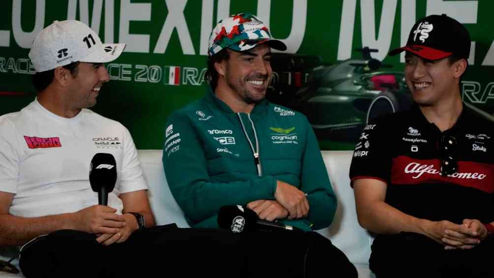 Red Bull niega los rumores que envuelven a Checo Pérez y Fernando Alonso