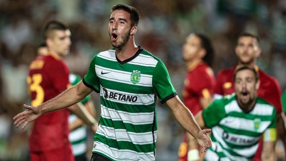 Gonçalo celebra un gol con el Sporting 