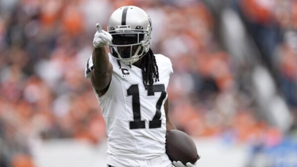 Davante Adams se quedará en Raiders