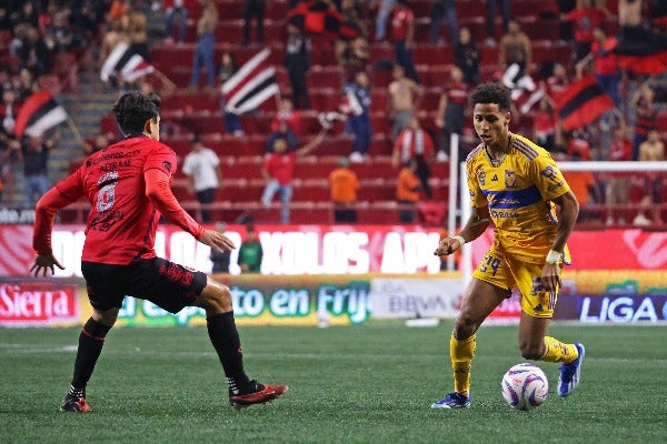 Xolos enfrentando a Tigres