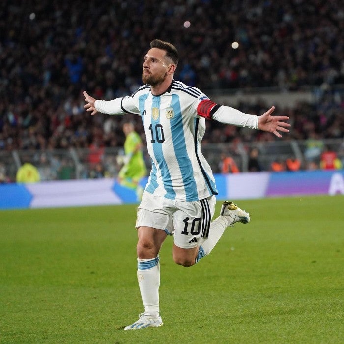 Messi celebrando su gol con Argentina