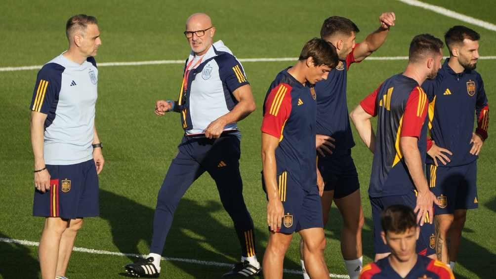 Luis de la Fuente entrenando con España 